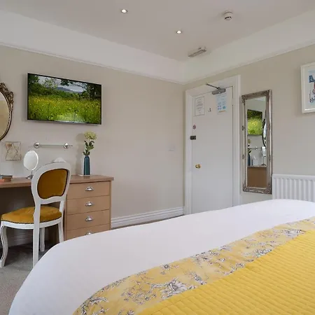 לינה וארוחת בוקר Brantholme אמבלסייד