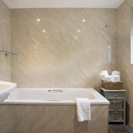 Brantholme לינה וארוחת בוקר 3*