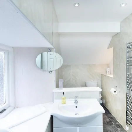 לינה וארוחת בוקר Brantholme 3*