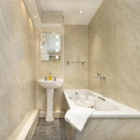 Brantholme 3* אמבלסייד