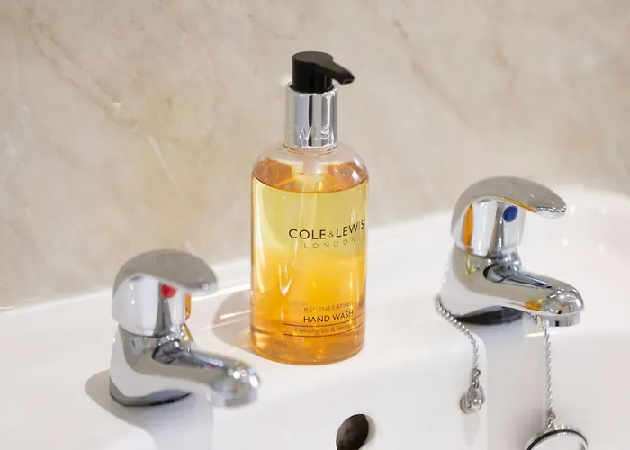 Brantholme Bed & Breakfast 3*